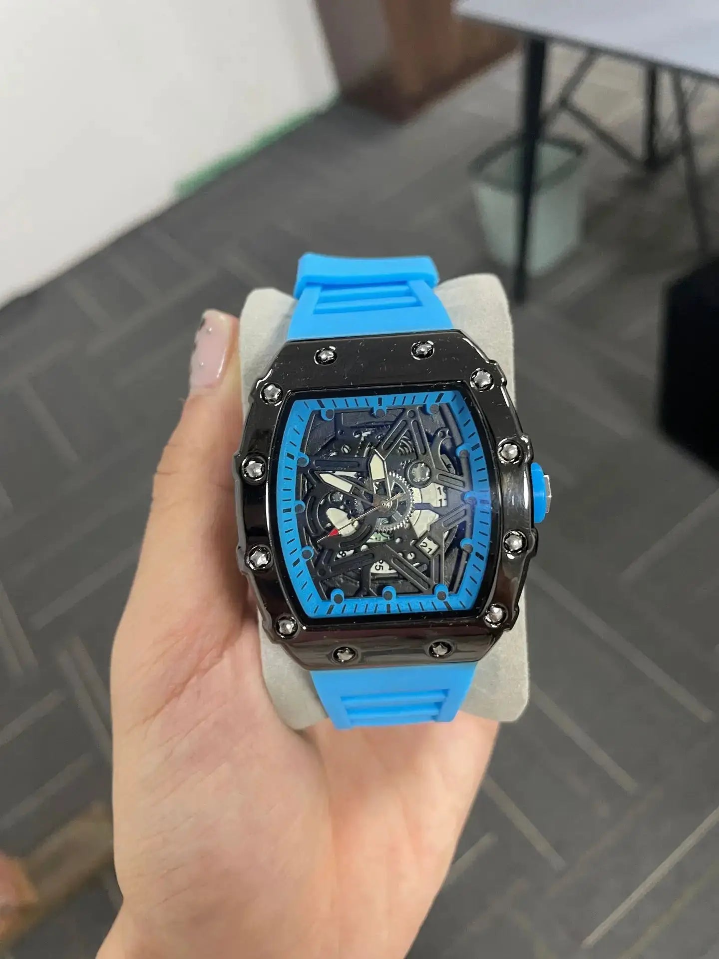 Mens Luxury Quartz Watch With Pentagram Luminous Dial And Wine Barrel Shaped Case Durable Silicone Strap