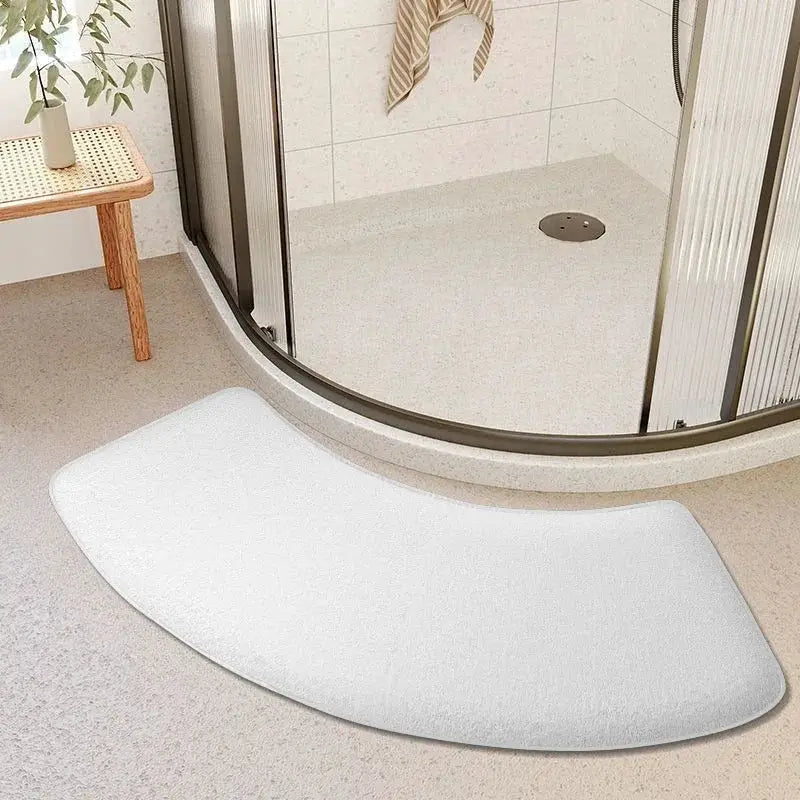 Thickened bathroom absorbent curved shower mat, white, non-slip floor mat for bathroom entrance