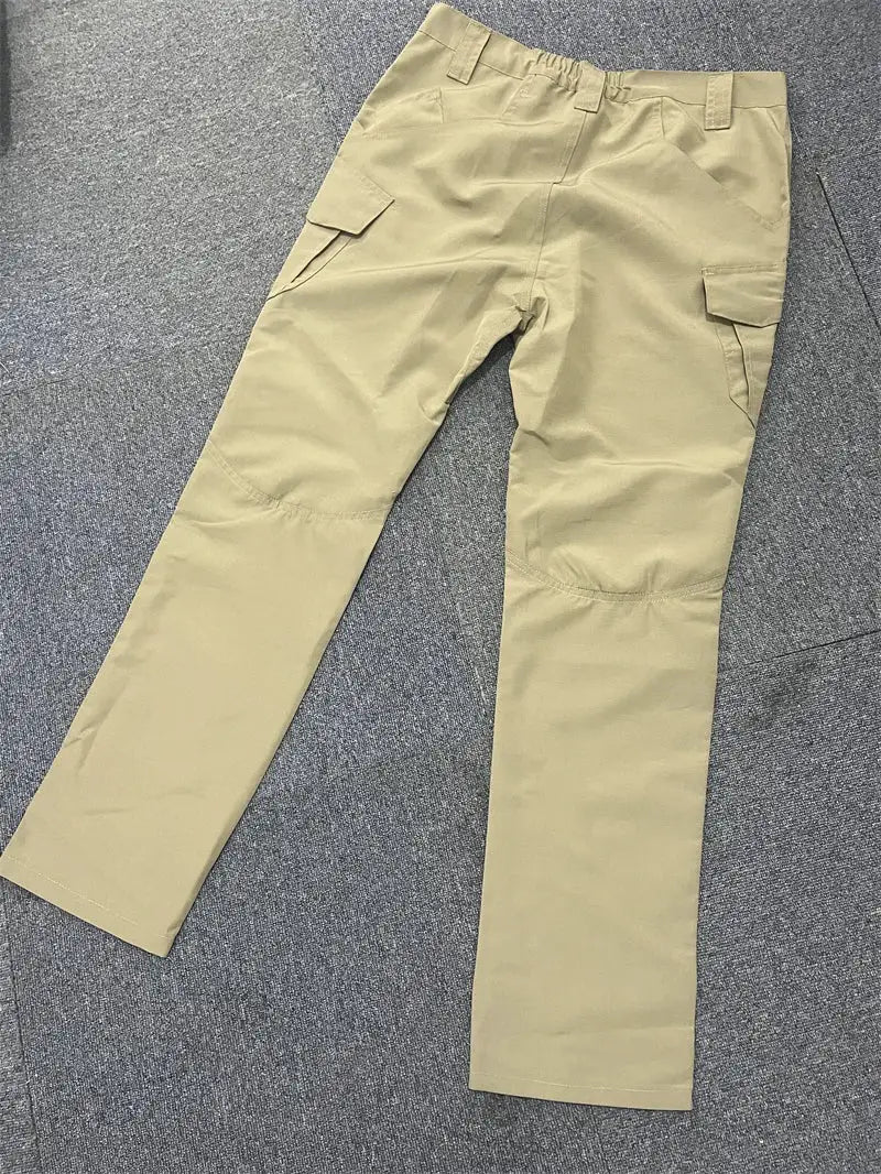 Simples Market men's khaki cargo pants with multiple pockets and knee panels