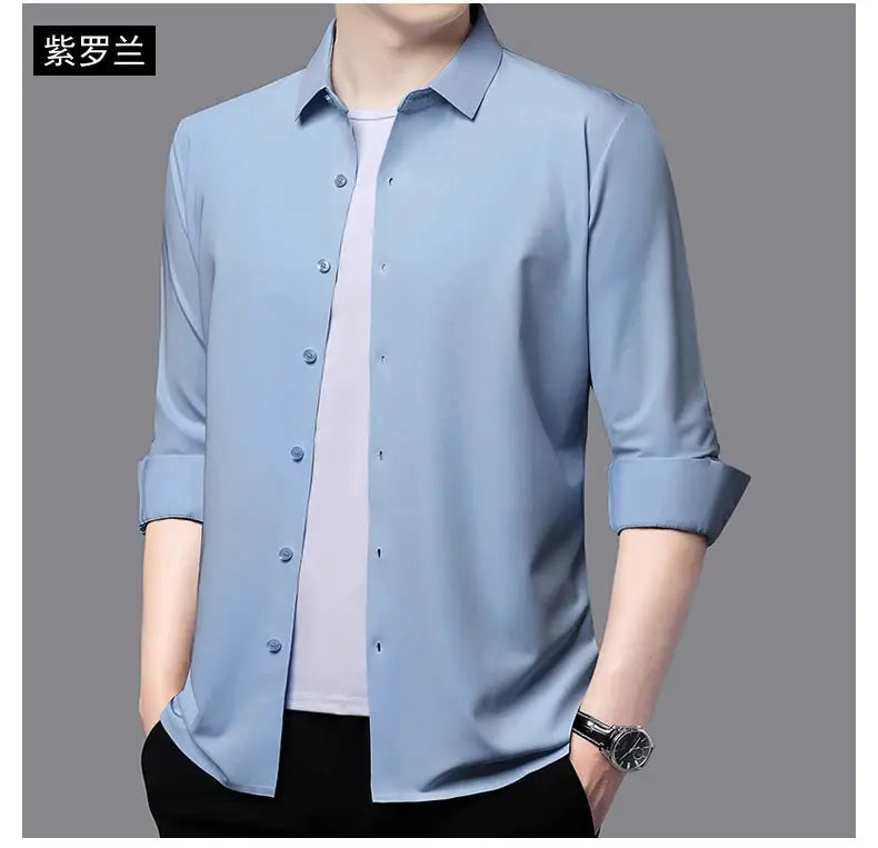 Premium men's ultra-stretch shirt by Simples Market in light blue with silky finish, sleeves rolled