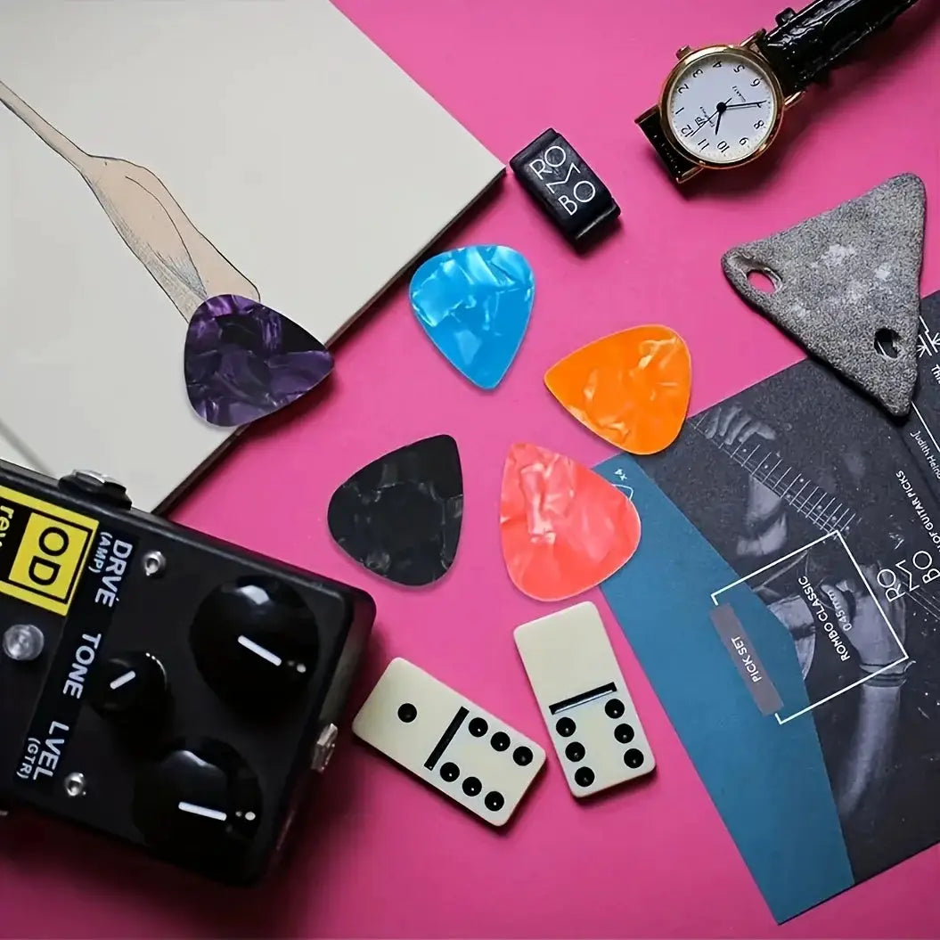 Miwayer 100 Piece Mixed Color Guitar Picks Pack Celluloid Assorted Thicknesses 0.46mm 0.71mm 0.96mm