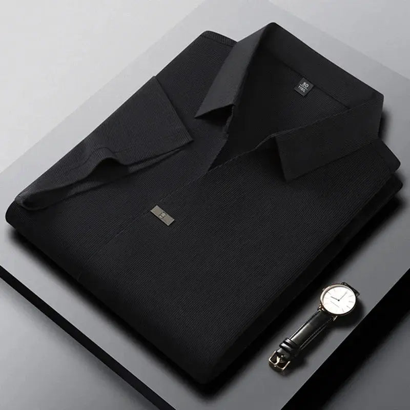 Simples Market black polo shirt, men's solid-color short-sleeve polo, folded with collar.