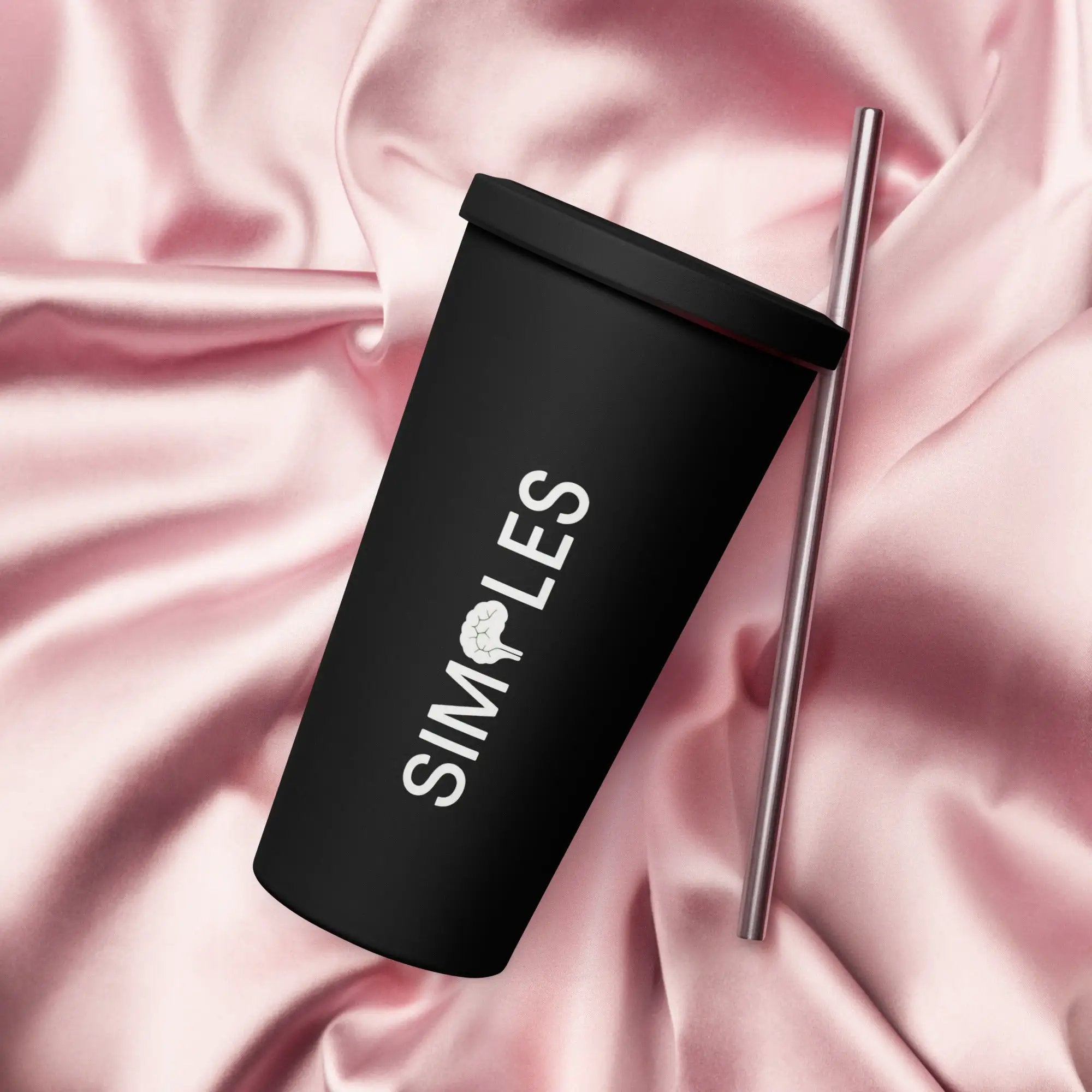 Simples Market insulated tumbler with straw in black finish.