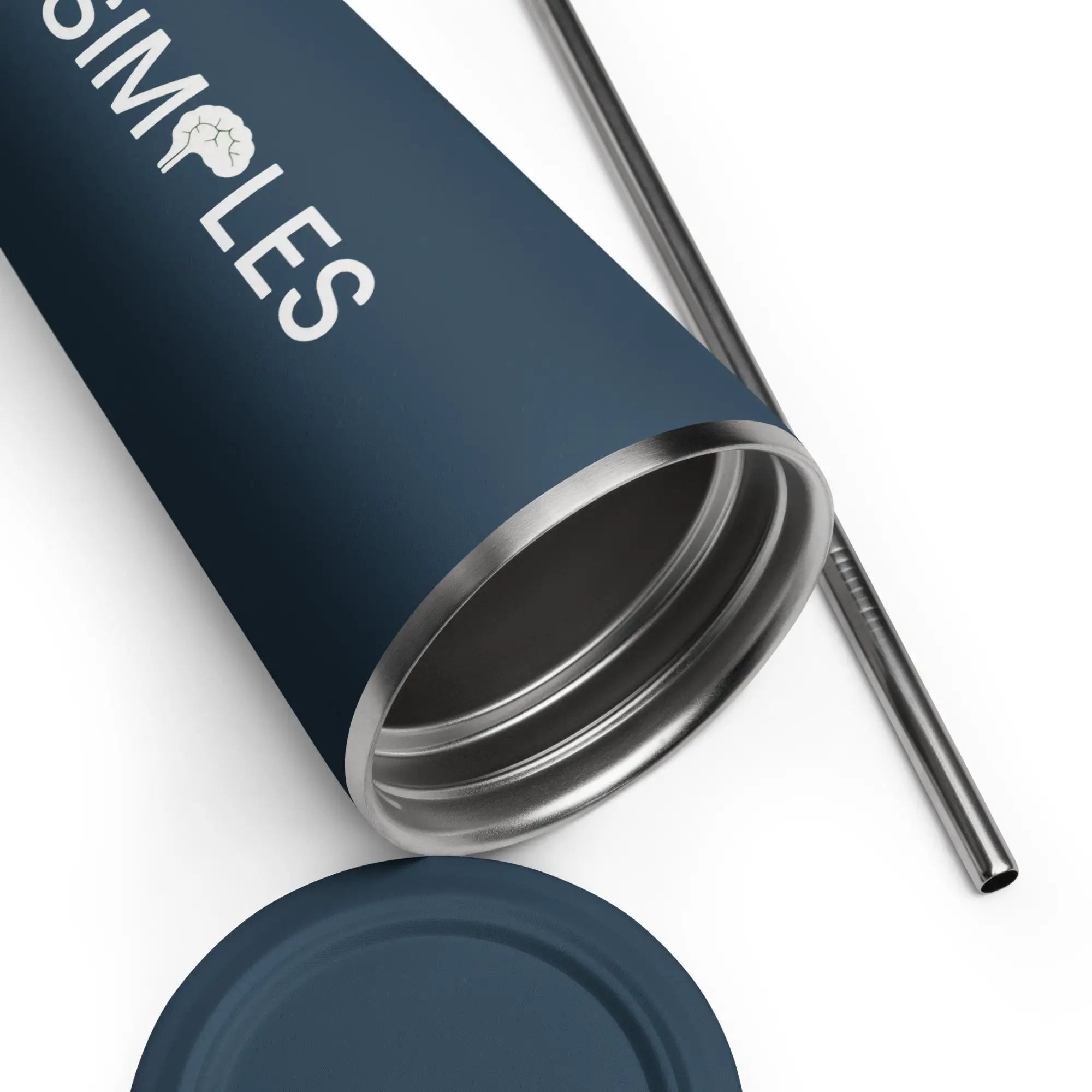 Insulated tumbler with straw by Simples Market, blue body with stainless steel rim.