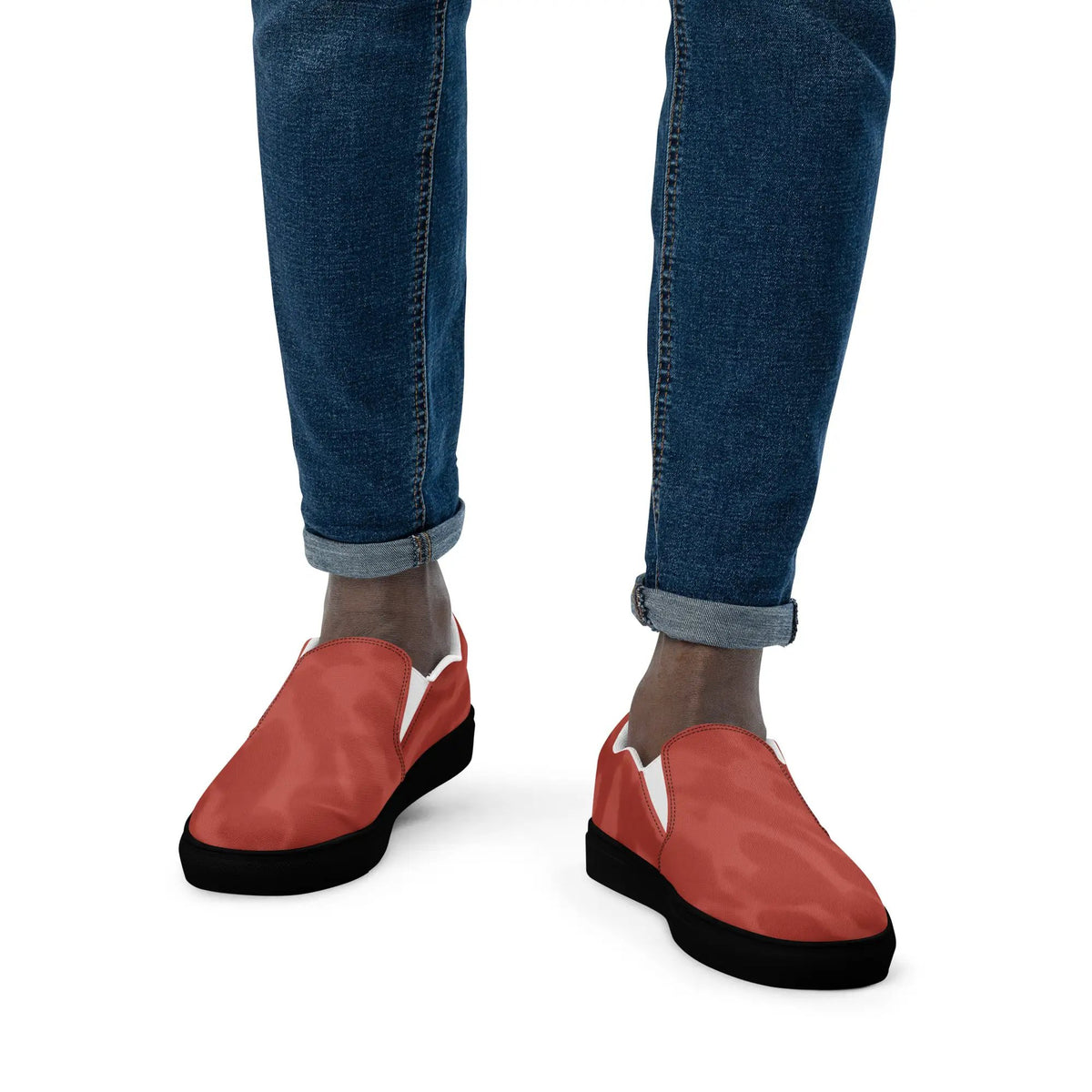 Men's slip-on canvas shoes by Simples Market in red