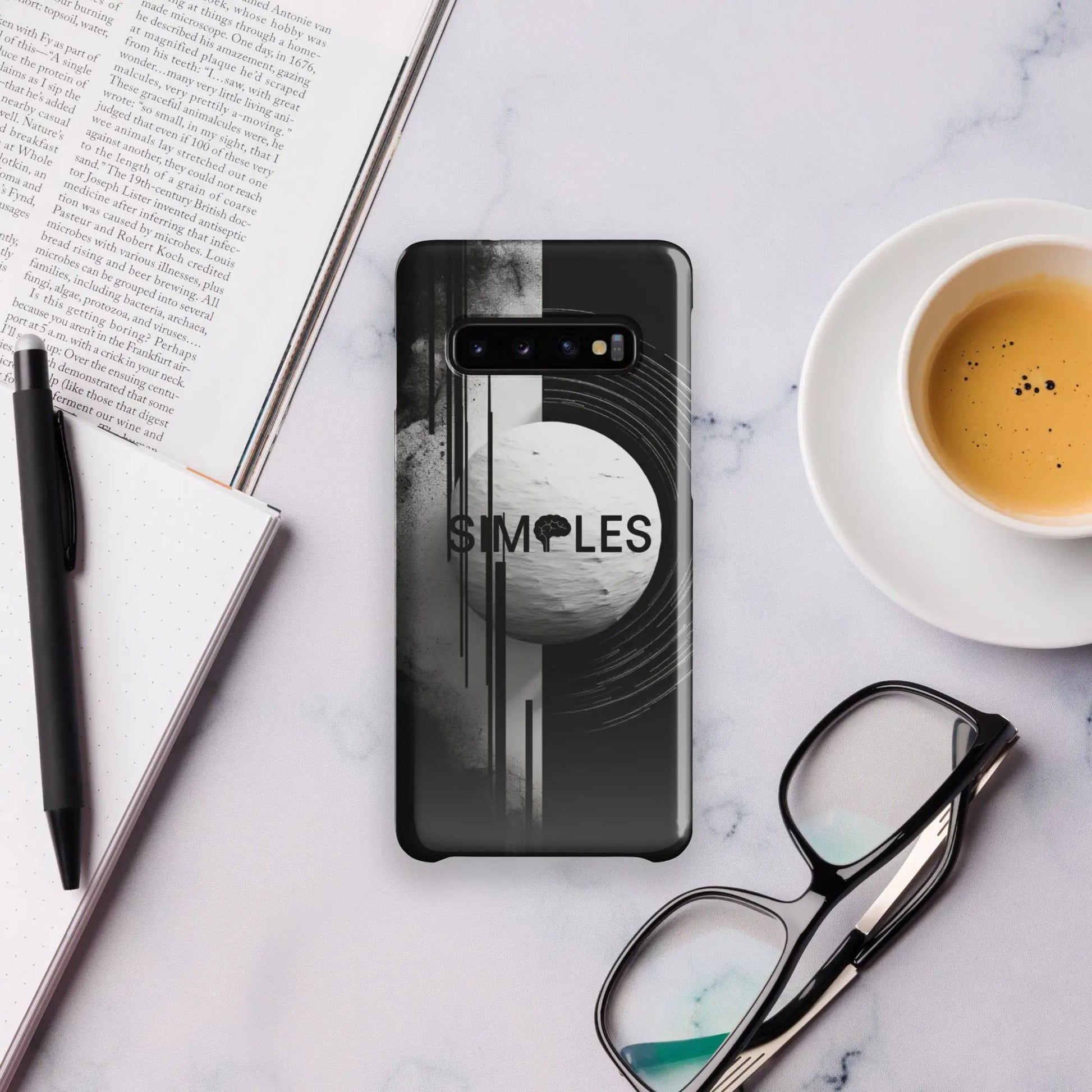 Snap case for Samsung by Simples Market, black with grayscale graphic design on phone