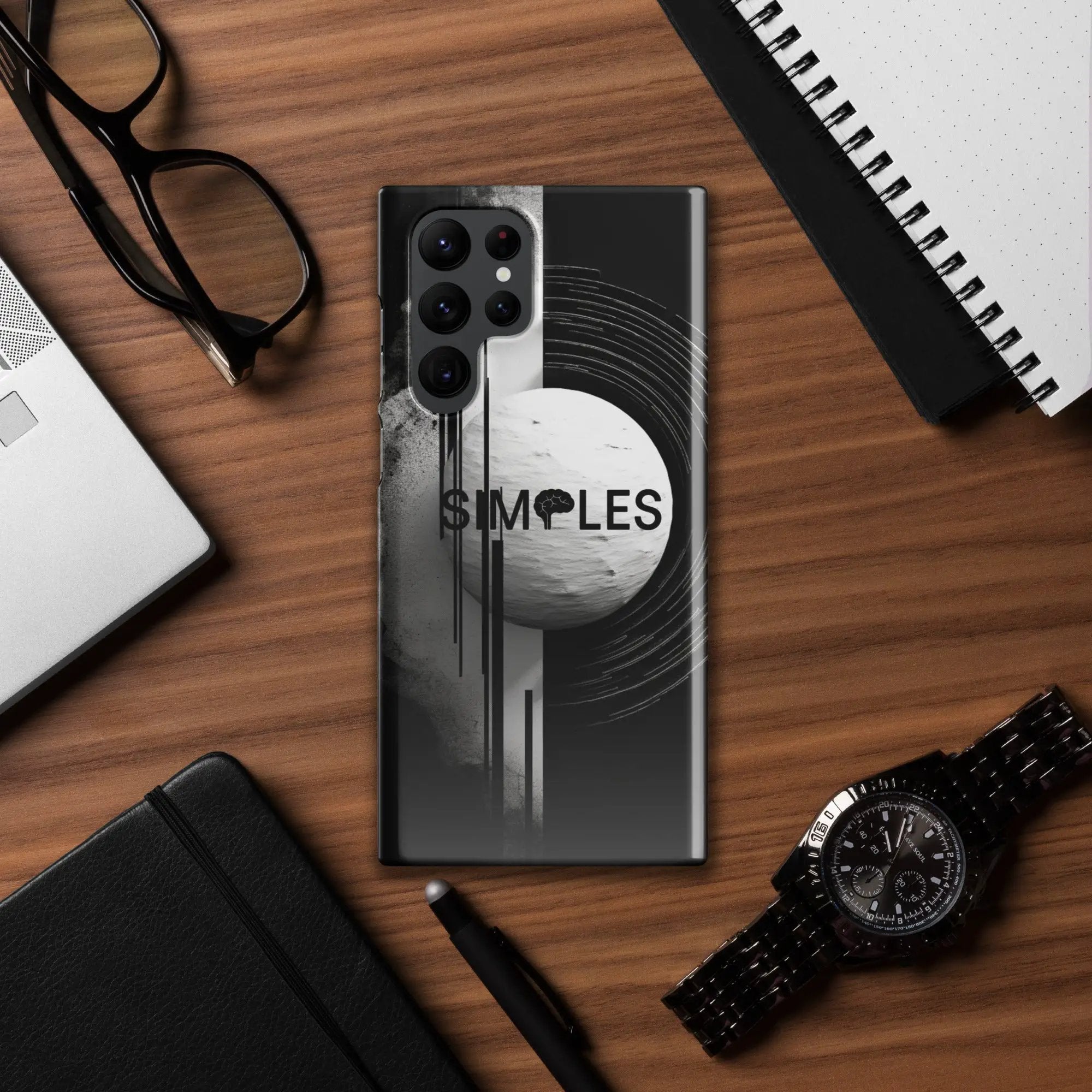 Snap case for Samsung phone by Simples Market; black protective cover shown on device.