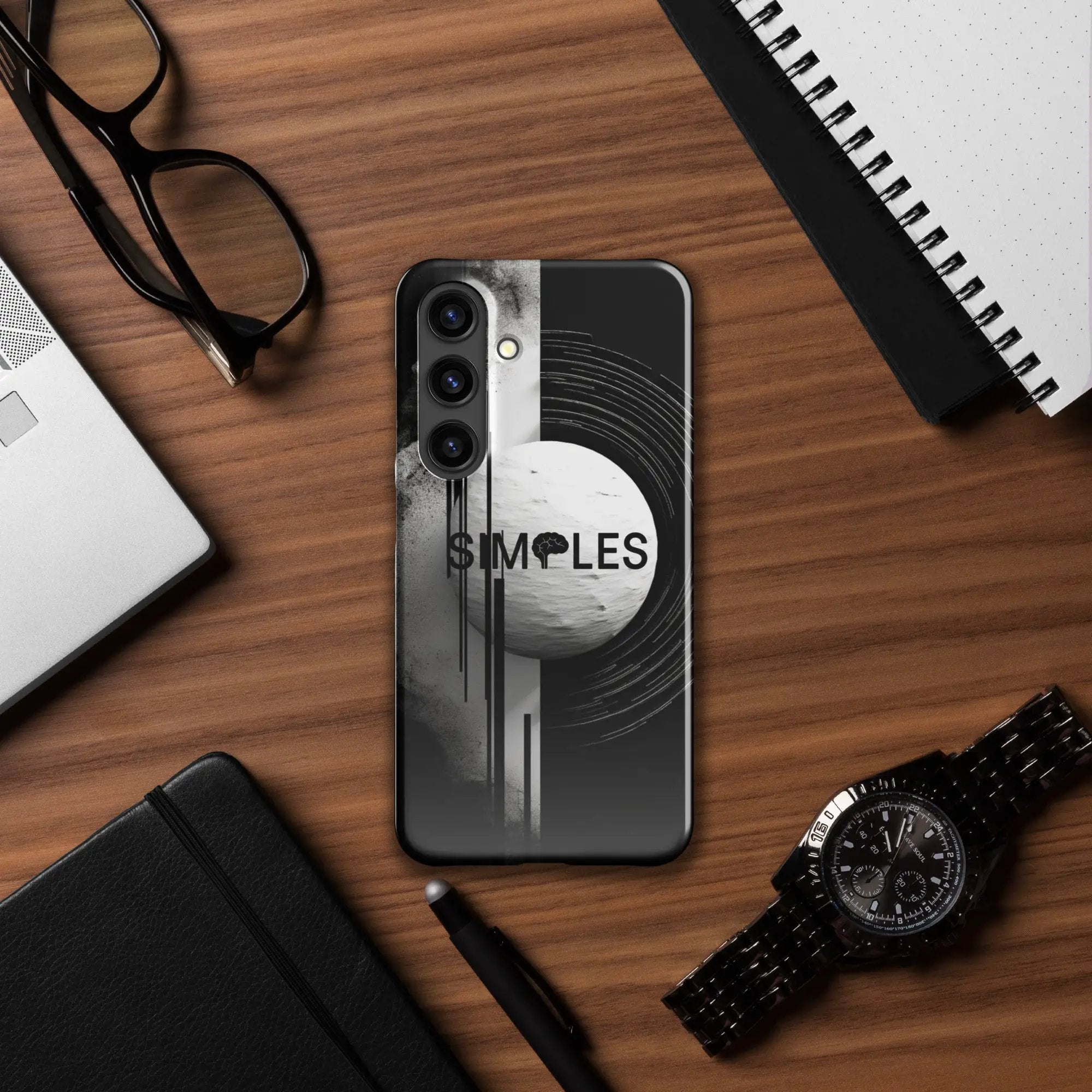 Snap case for Samsung smartphone from Simples Market with abstract black-and-gray circular design.